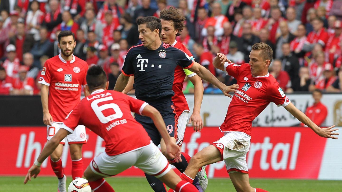 篮球篮网球队内部训练赛完成（篮网队队内对抗赛落幕）