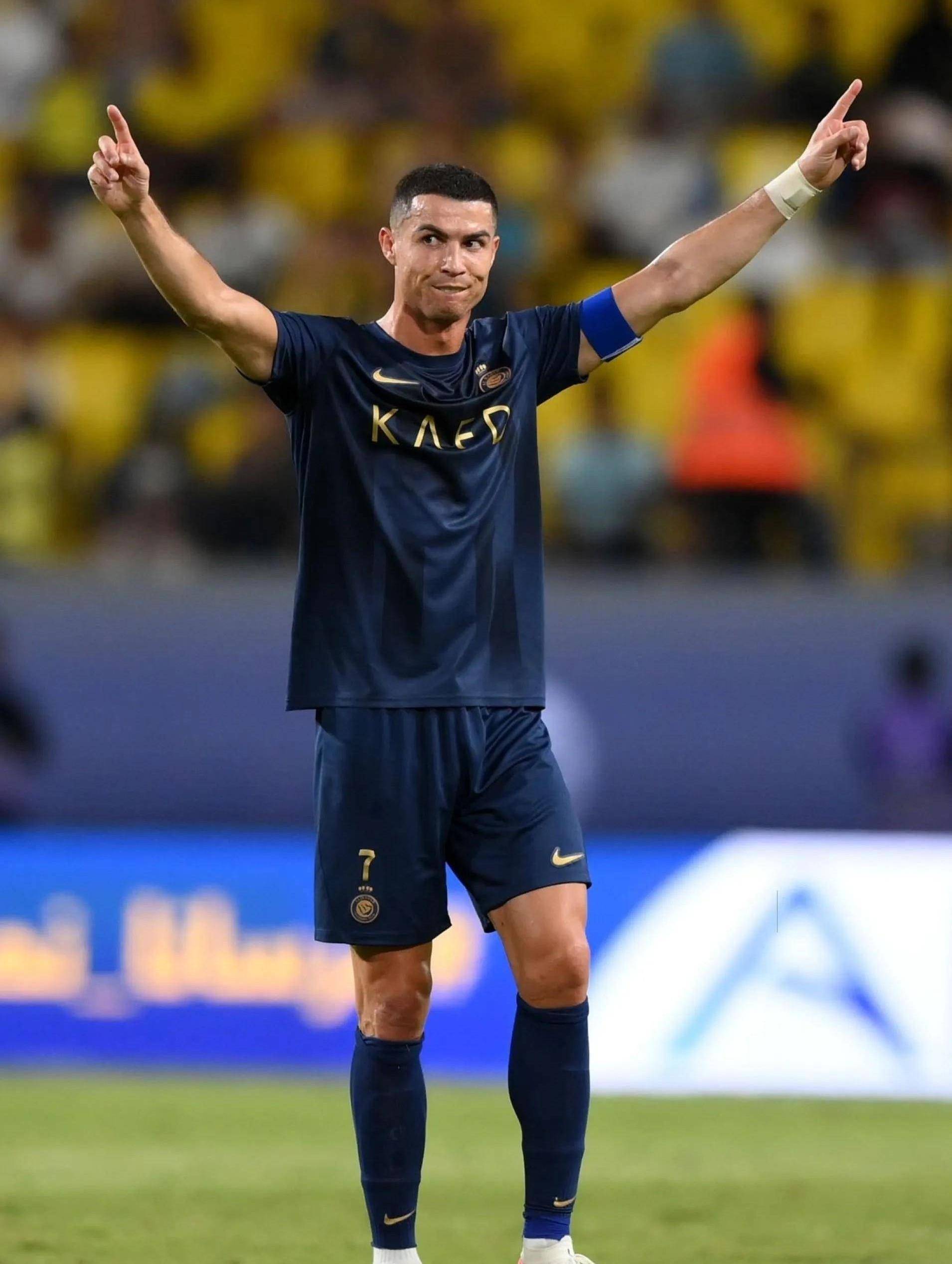 卡佩罗：米兰赢拉齐奥太费劲，在圣西罗他们应该始终主导比赛（卡佩罗：米兰主场应统治比赛，击败拉齐奥不该如此艰难）