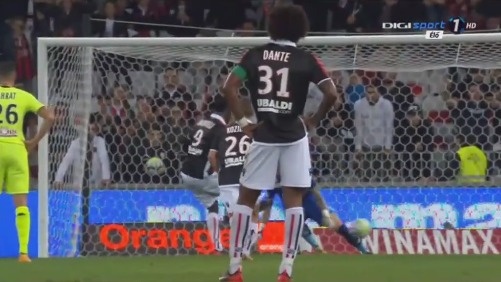 凯恩59分钟每球领跑五大联赛效率榜（凯恩59分钟进一球，效率称霸五大联赛）