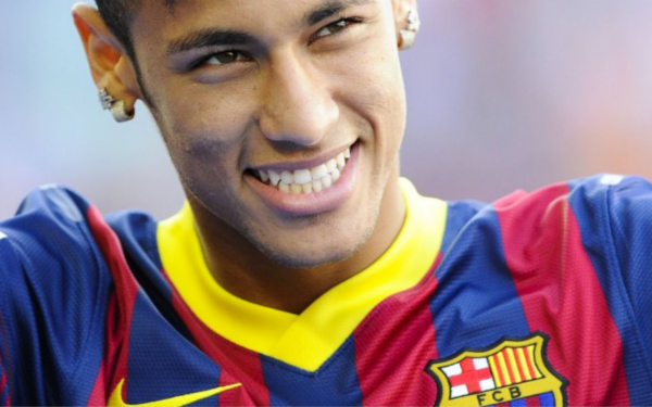 科莫利：聘请斯帕莱蒂在三天内完成；续约选项为期一年（科莫利称三天内敲定斯帕莱蒂签约，合同含一年续约条款）