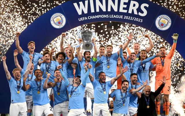 卡尔：如果我继续这样踢下去，当然是可以达到梅西那个水平的（卡尔：保持这种状态踢下去，我能达到梅西的高度）