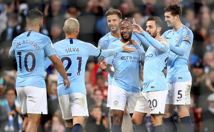 带队6战4胜重回积分榜榜首，穆斯卡特当选中超9／10月最佳教练（穆斯卡特率队6战4胜再登榜首，荣膺中超9／10月最佳教练）