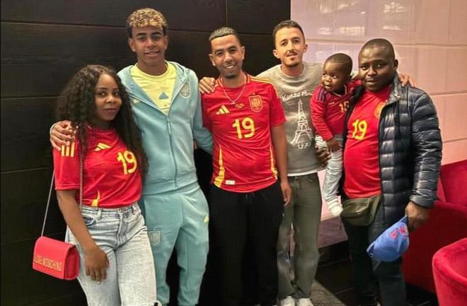 德媒：纳帅已向施蒂勒解释未征召原因，后者仍有望参加世界杯（德媒：纳格尔斯曼已向施蒂勒说明未入选原因，仍有望出征世界杯）