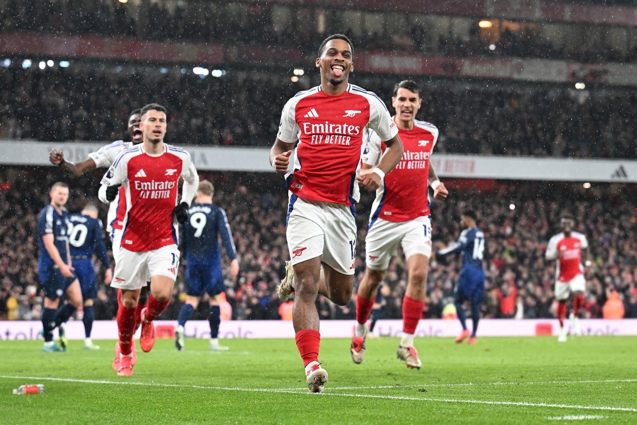 泰国武里南联队外援成本低，中超球队需节流实现收支平衡。（泰国武里南联外援成本低，中超球队应压缩开支以实现收支平衡）